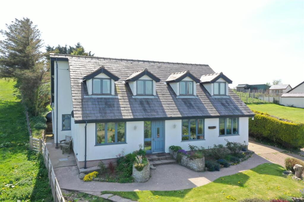 Main image of property: Cilgwyn Road, Llanelian, Colwyn Bay