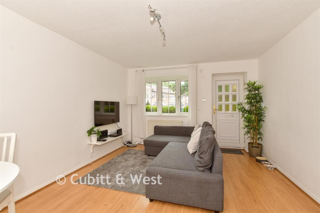House in Crawley, Worth - View 4