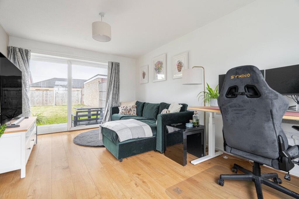 House in East Suffolk, Oulton Broad - More