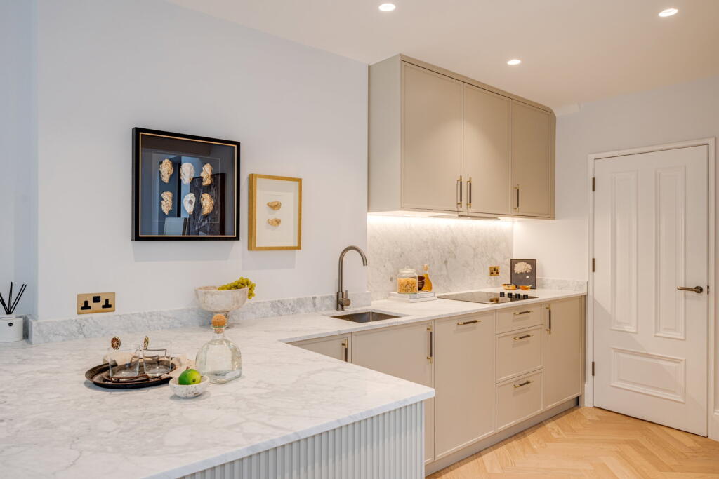 Apartment in London - View 3