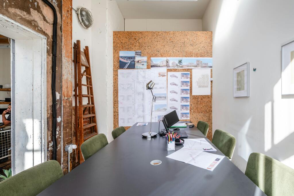 Hackney Rd 493495 NEW  Low Res 6.jpg