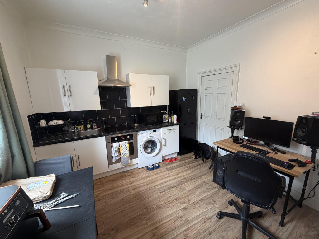 Apartment in Aberdeen, Bannermill, Castlehill and Pittodrie - View 3