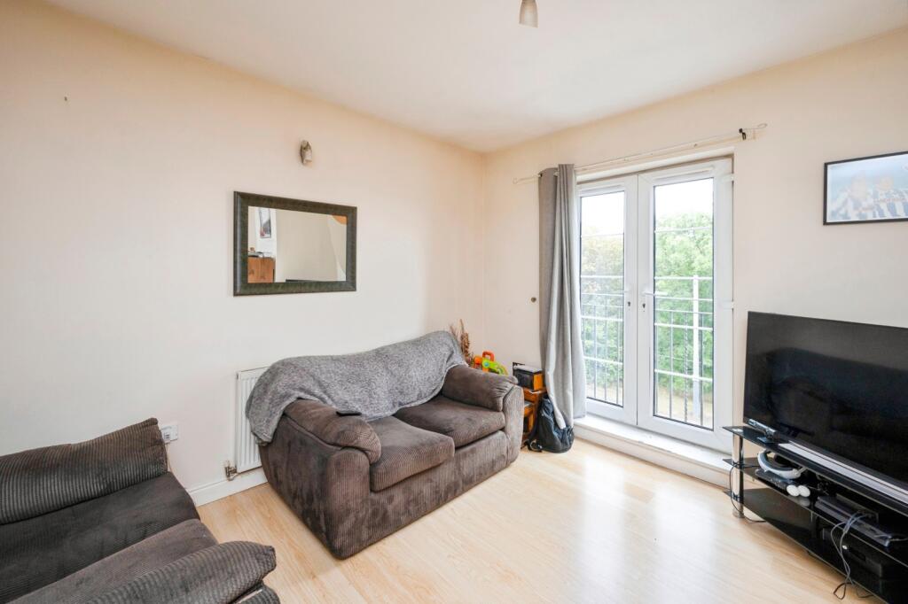 Apartment in Sheffield, South Yorkshire - View 5