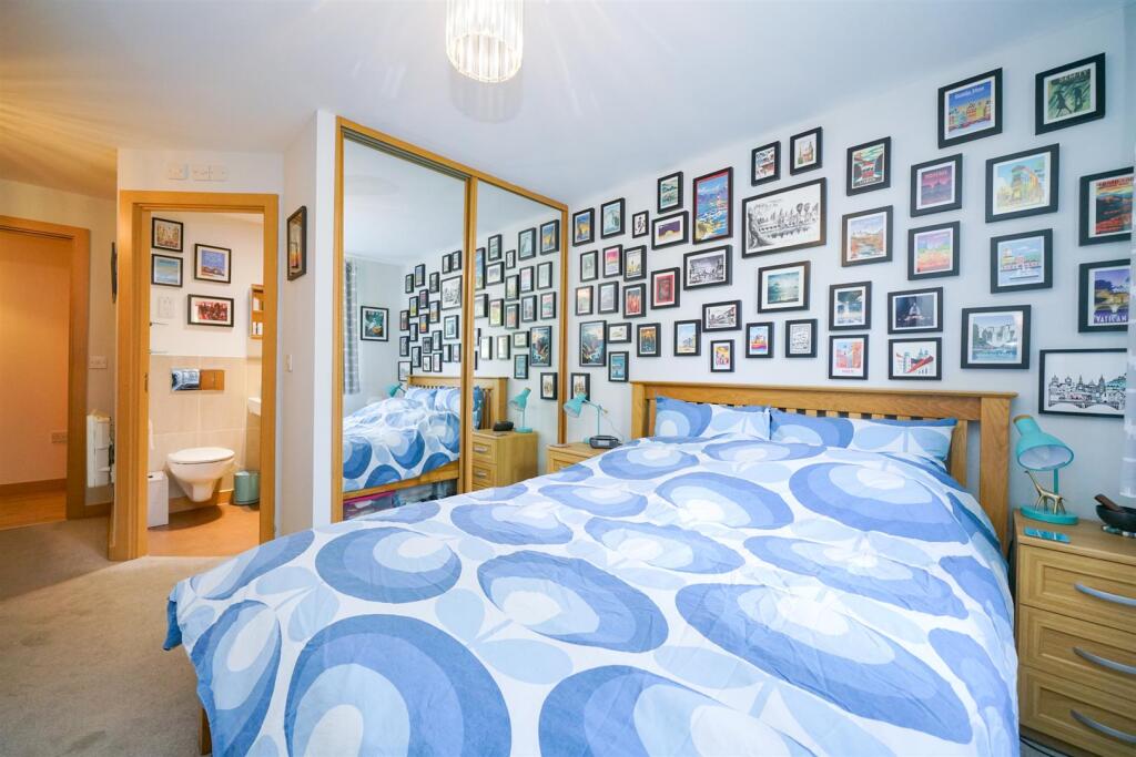 Apartment in St Albans - View 4