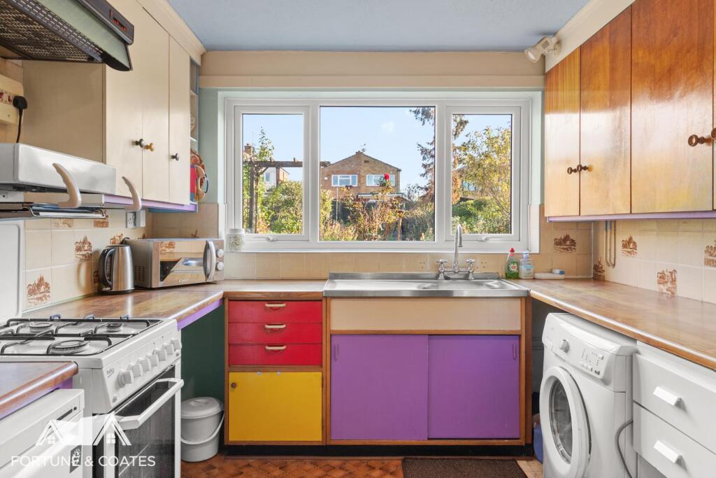 House in Harlow, Staple Tye - View 4