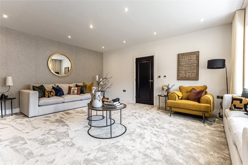 House in Hatfield, North Mymms - View 5