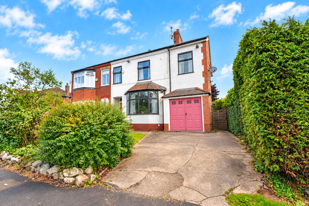 Main image of property: Davyhulme Road, Urmston, Manchester, M41 7DL