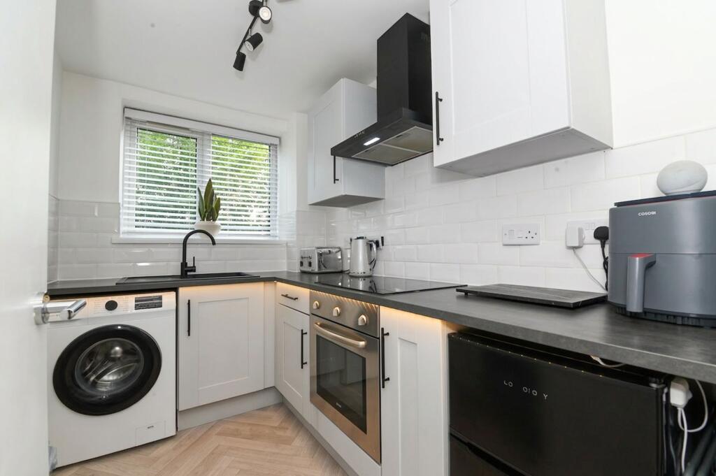 Little Moss Lane, Swinton, M27 photo 4