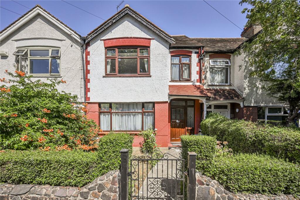 Main image of property: Lynton Gardens, London, N11