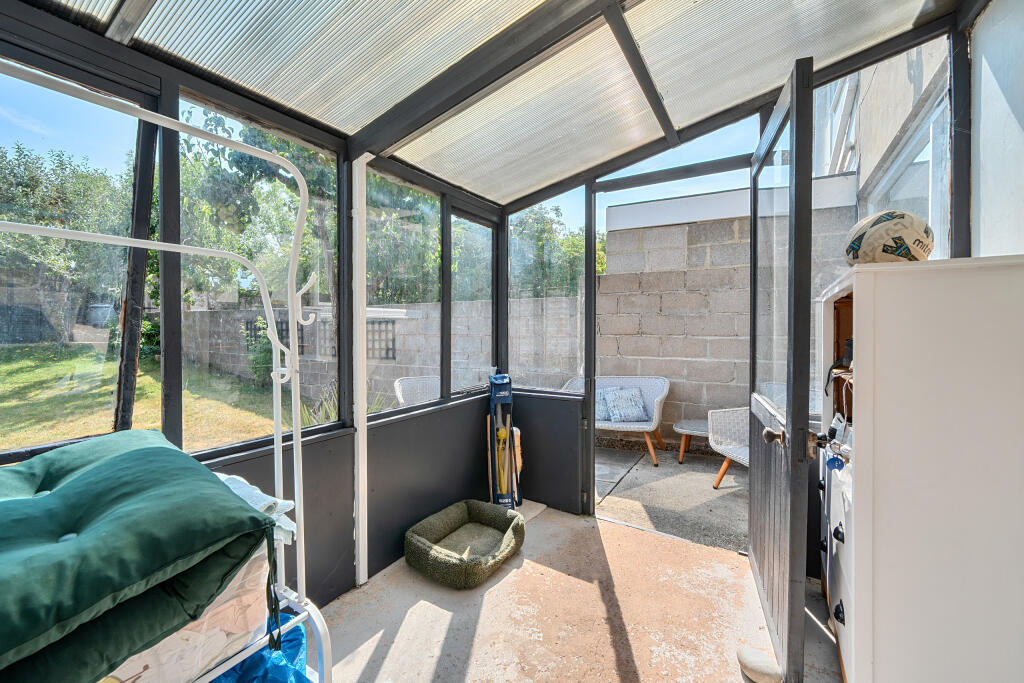 House in Taunton - View 5