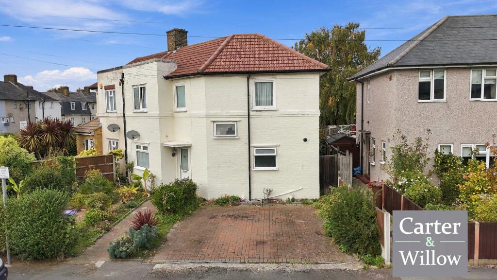 3-bed semi-detached on Manor Square, Dagenham, £450,000