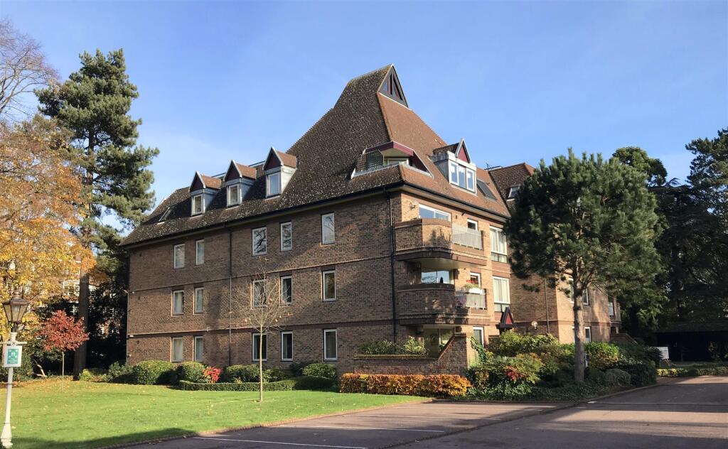 3-bed flat on The Oasthouse, Grange Road, Cambridge, £700,000