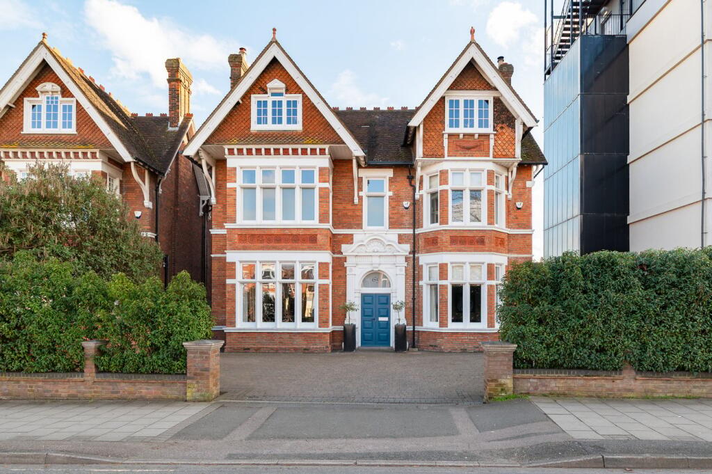 Main image of property: Goldington Road, Bedford, MK40