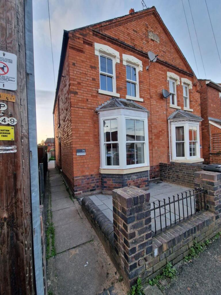 Main image of property: 76 Blakefield Road, St Johns, Worcester, WR2
