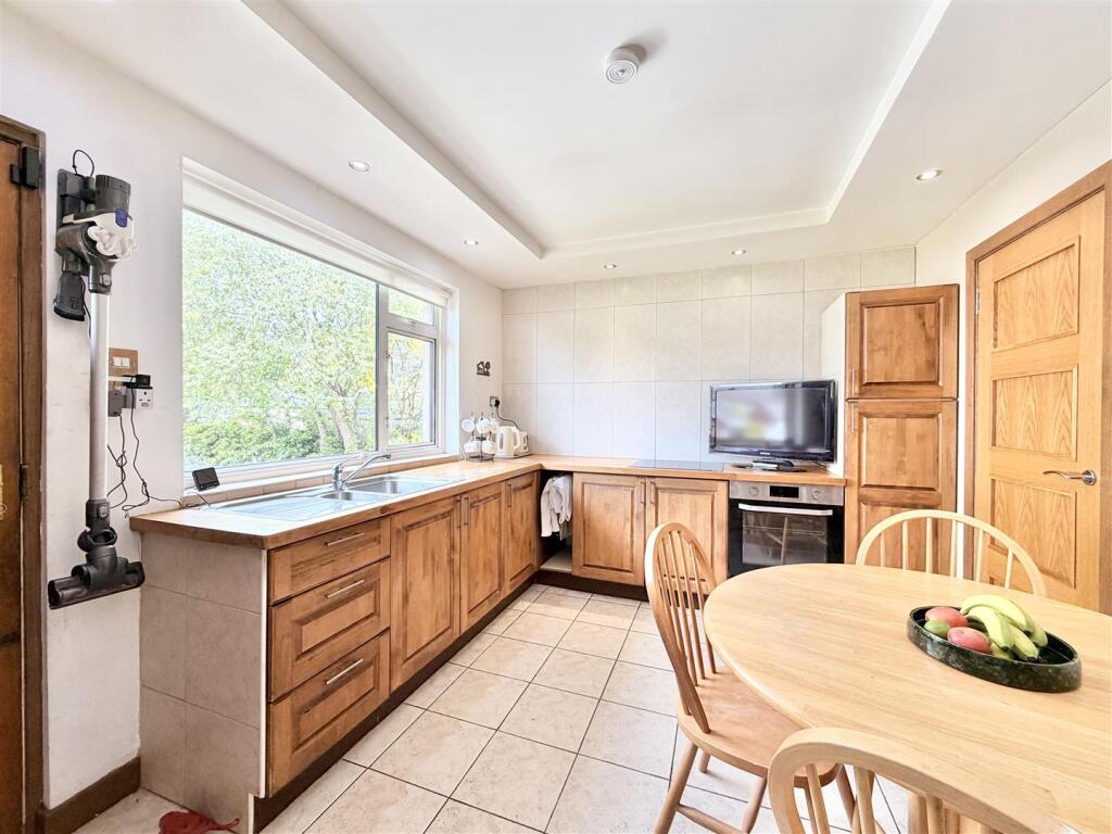 Wellhall Road, Hamilton - View 6
