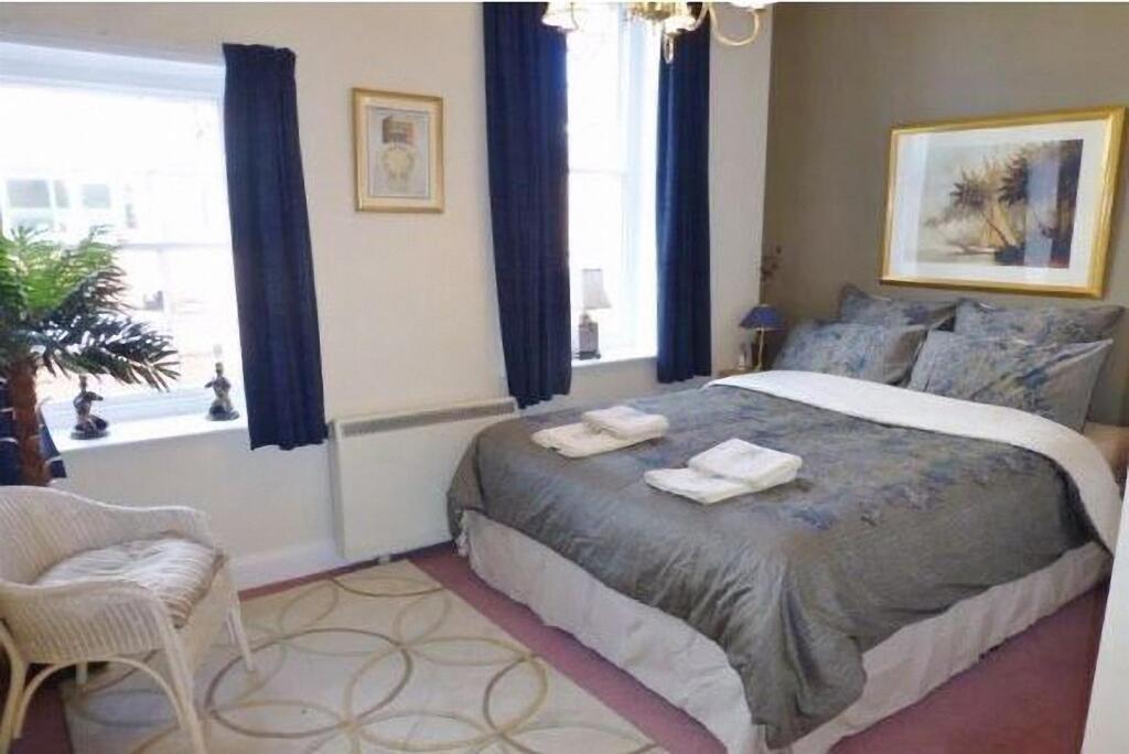 Apartment in York - More