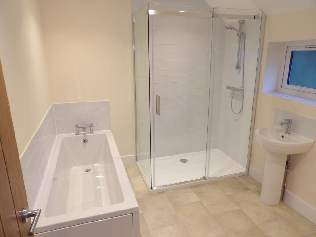 House in Peterborough - View 5