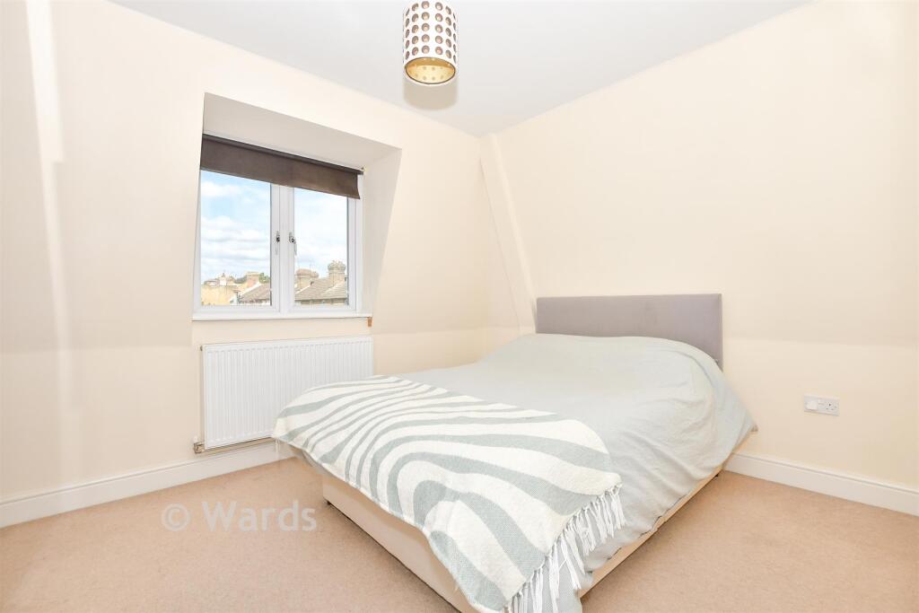 House in Maidstone, Barming Heath, East Farleigh - View 4