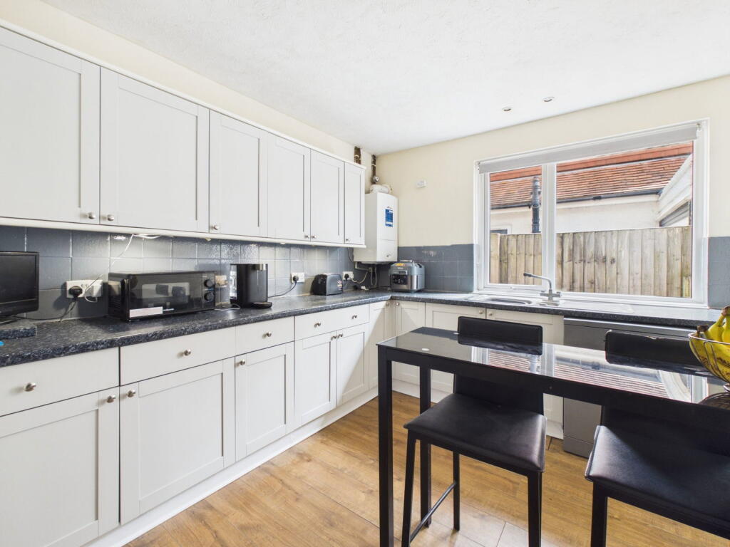 House in Worthing, West Sussex - View 4
