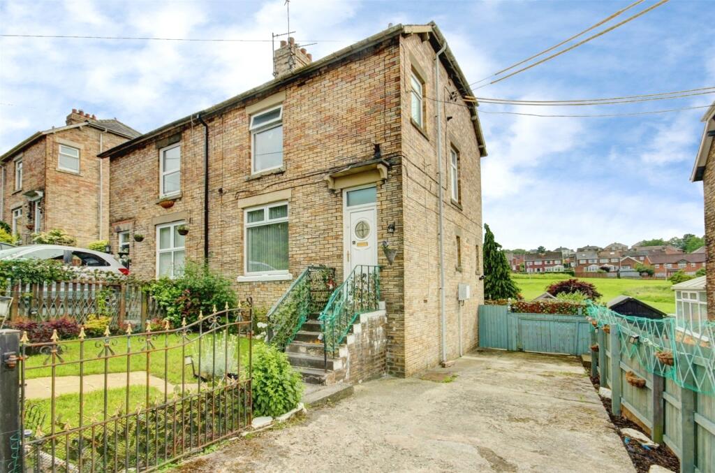3-bed semi-detached on Valley Gardens, Bridgehill, Consett, DH8, £140,000