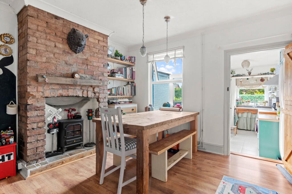 12 Berwick Street, Worcester.  WR5 3EA photo 4