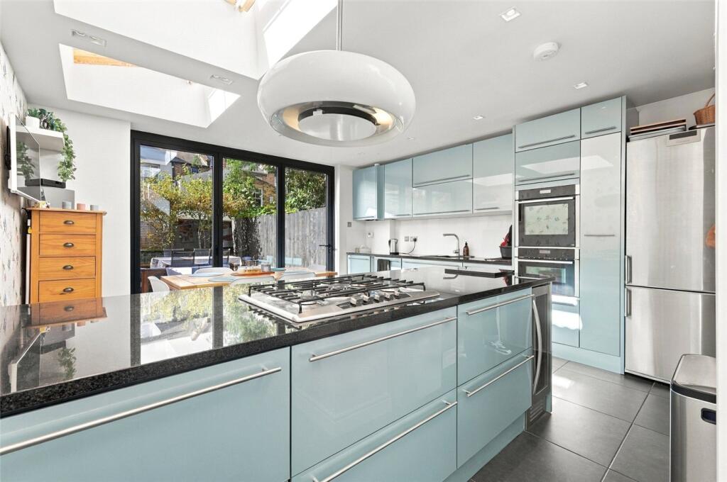 House in London - View 3