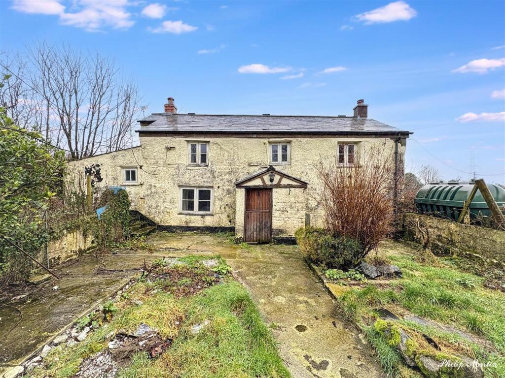 Main image of property: Carbis, Nr. Roche