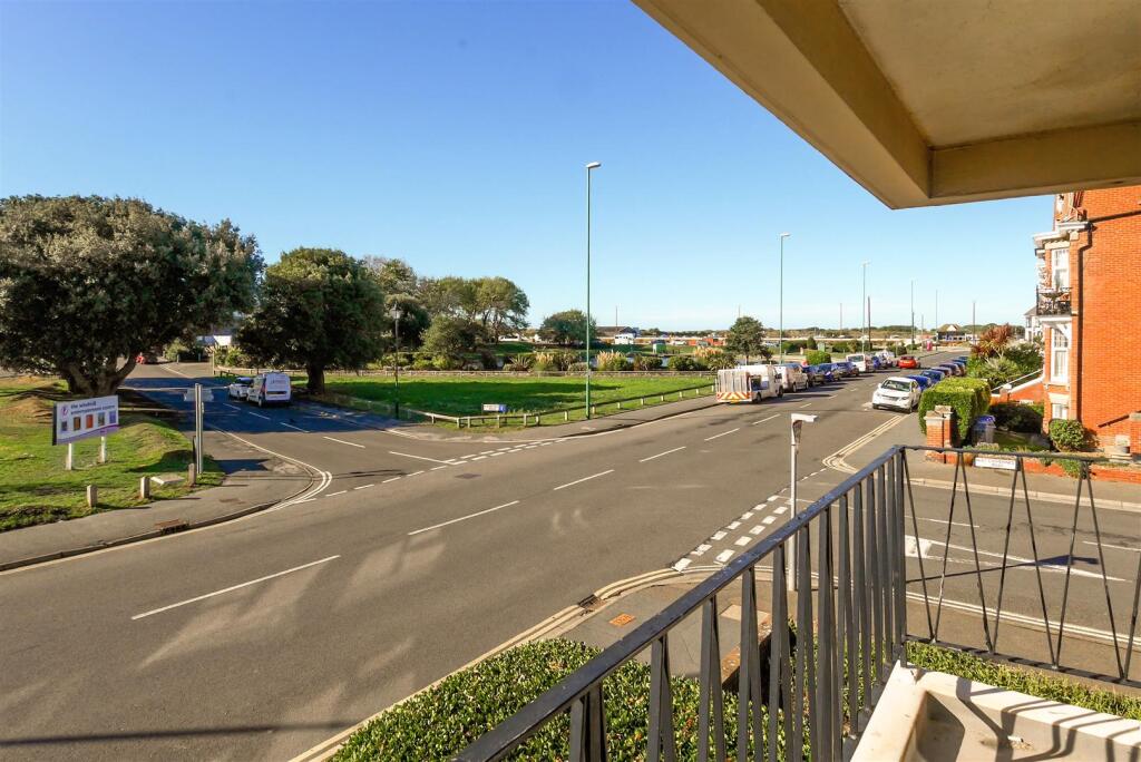 Apartment in Arun, Littlehampton - View 2
