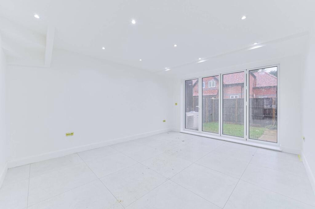 Main image of property: Kingswood Way, Sanderstead, South Croydon, CR2