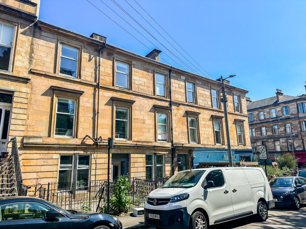 Main image of property: Flat 2/1, 2 Hamilton Park Avenue, Glasgow G12 8DU