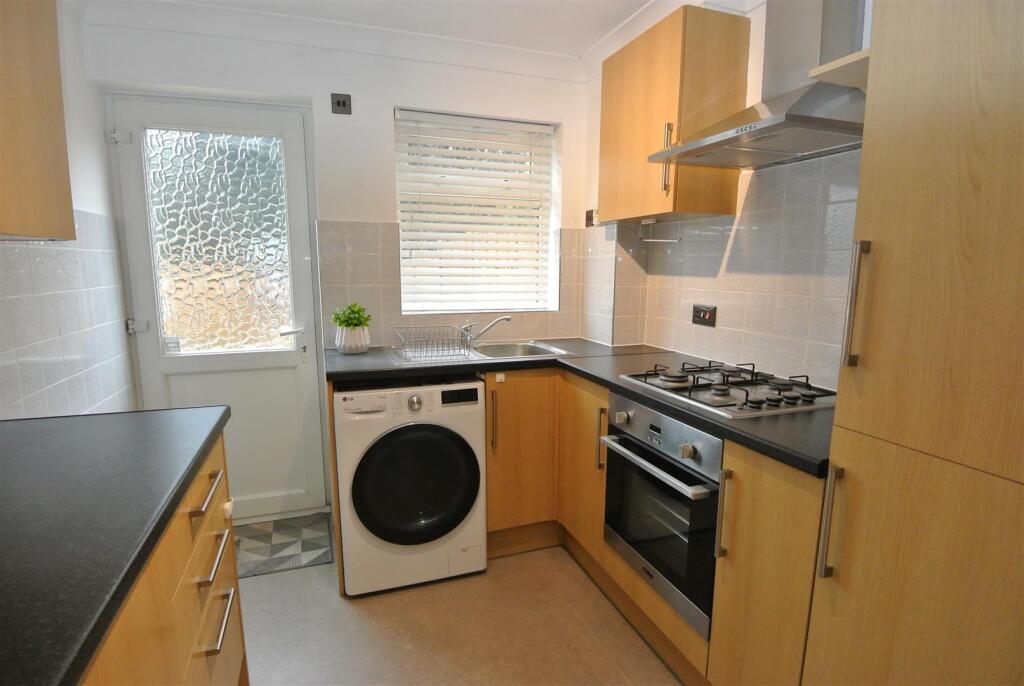 House in Twickenham - More