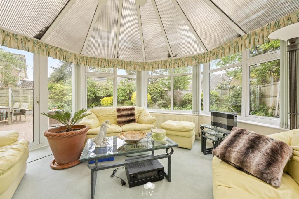 House in Verwood, Dorset - View 4