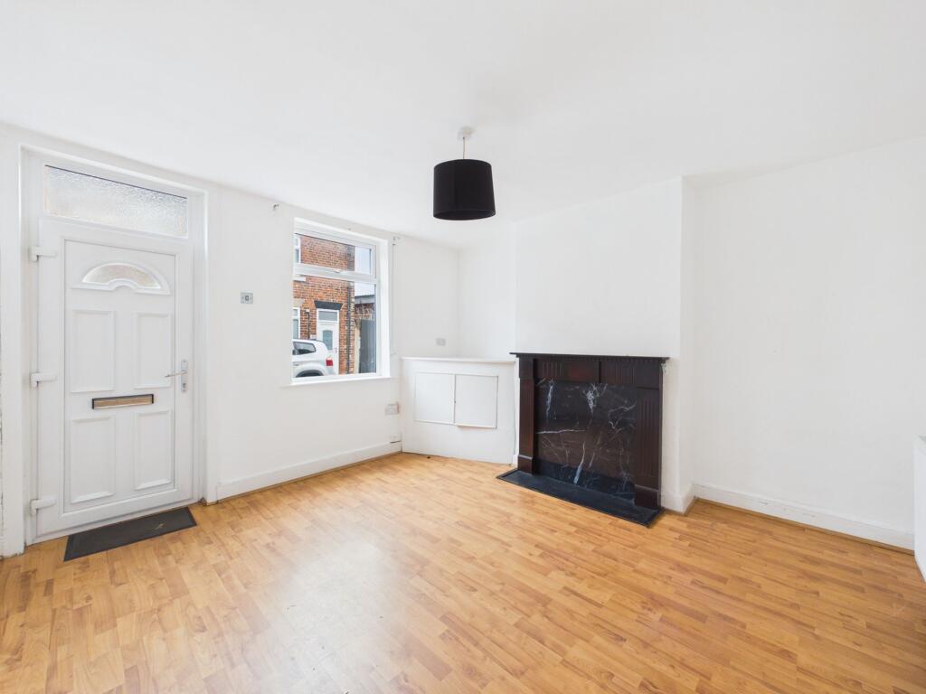 House in Ashfield, Sutton in Ashfield, Stanton Hill - View 5