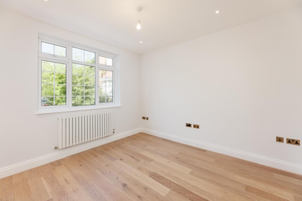 House in London, Kensal Town, Bayswater - View 3