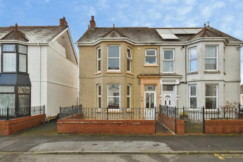 3-bed semi-detached on Florence Road, Ammanford, Carmarthenshire, SA18, £180,000