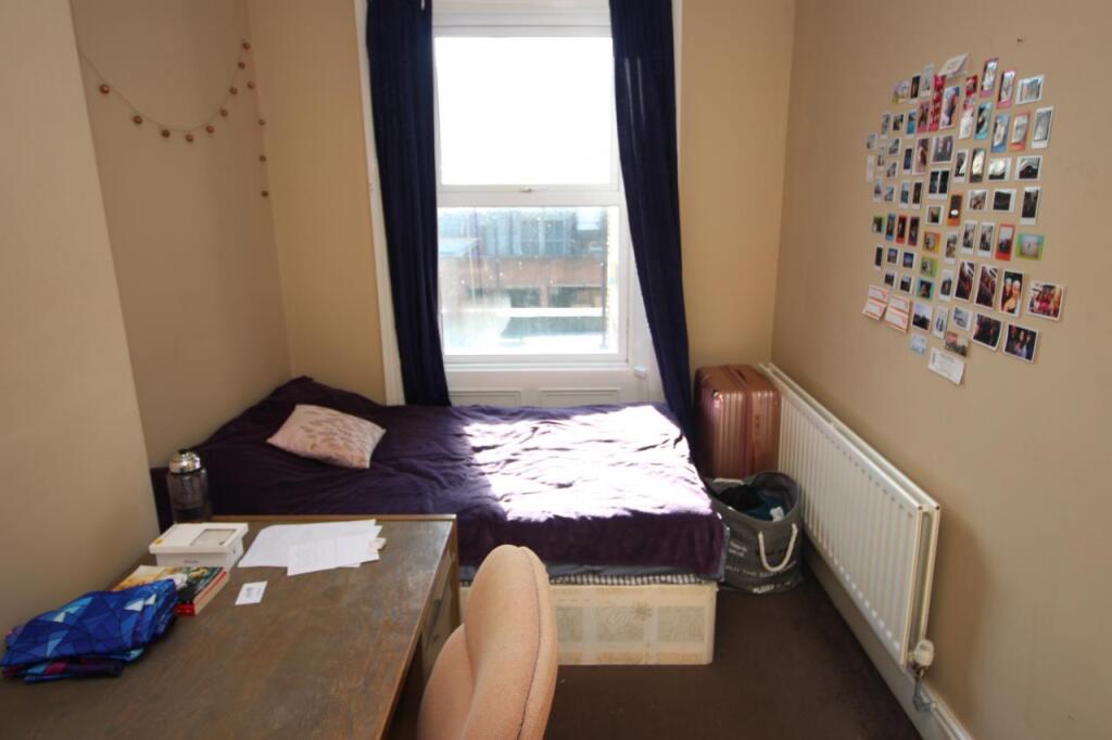House in Newcastle upon Tyne - More