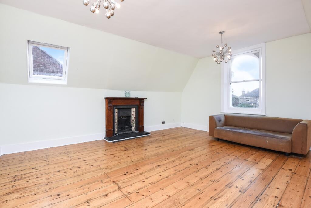 Apartment in London - View 3