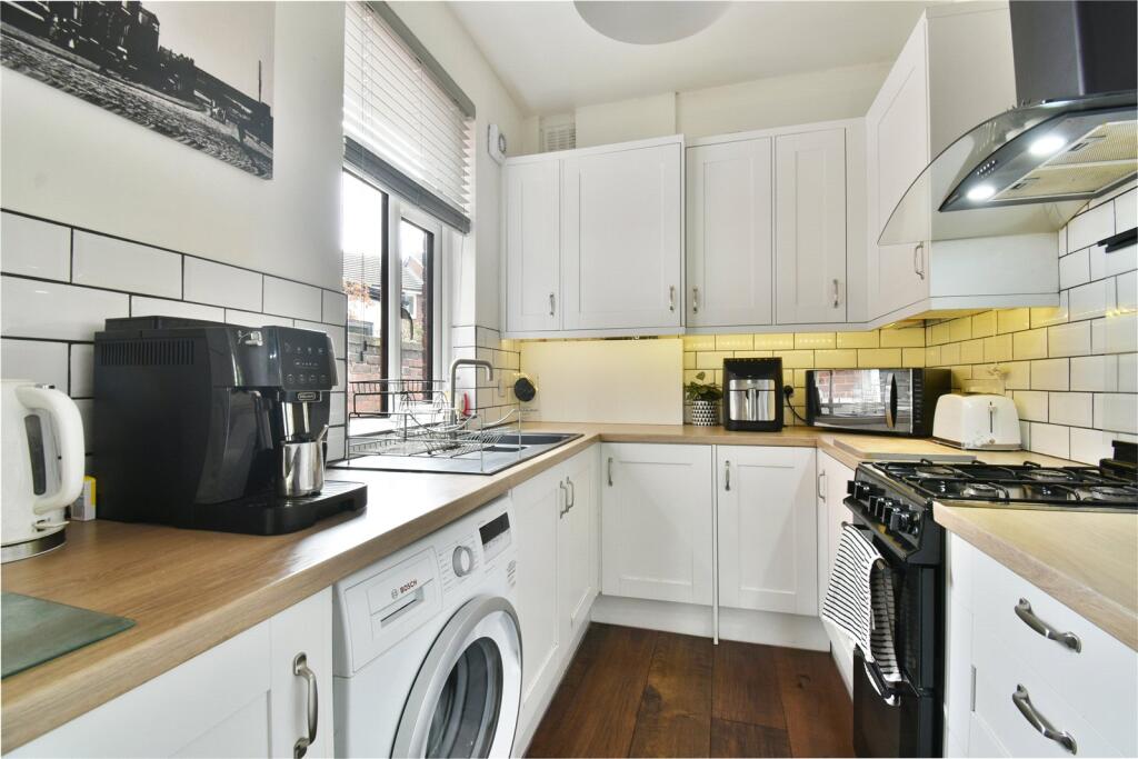 Audenshaw Road, Audenshaw, Tameside, M34 photo 4