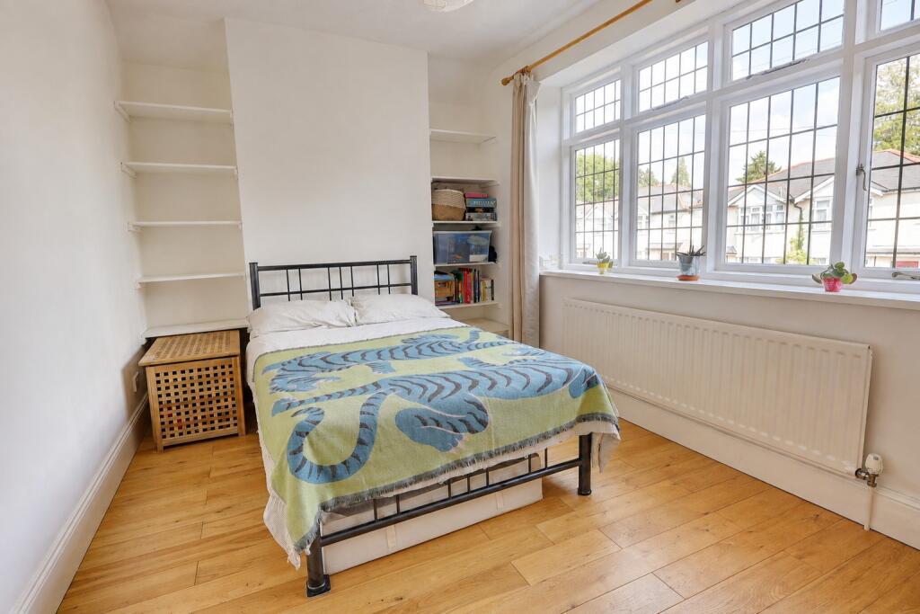 House in Southampton - More