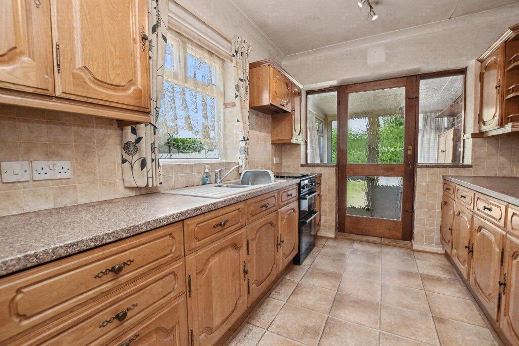 House in Wakefield, Gawthorpe - View 3