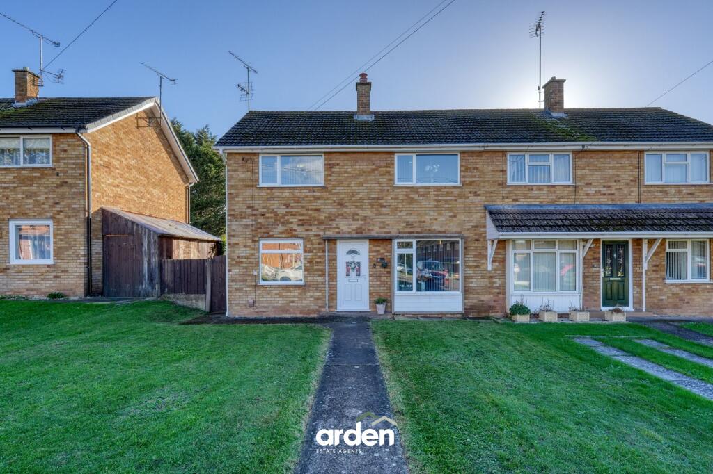 3-bed semi-detached on Cartmel Close, Worcester, WR4, £240,000