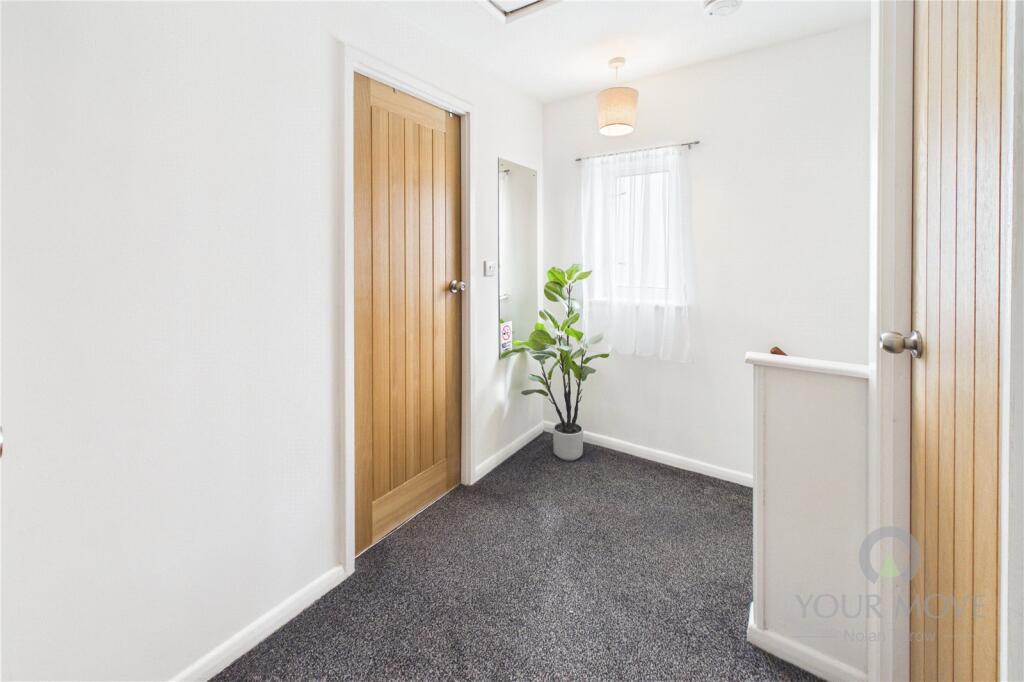 House in Kettering, Avondale - More
