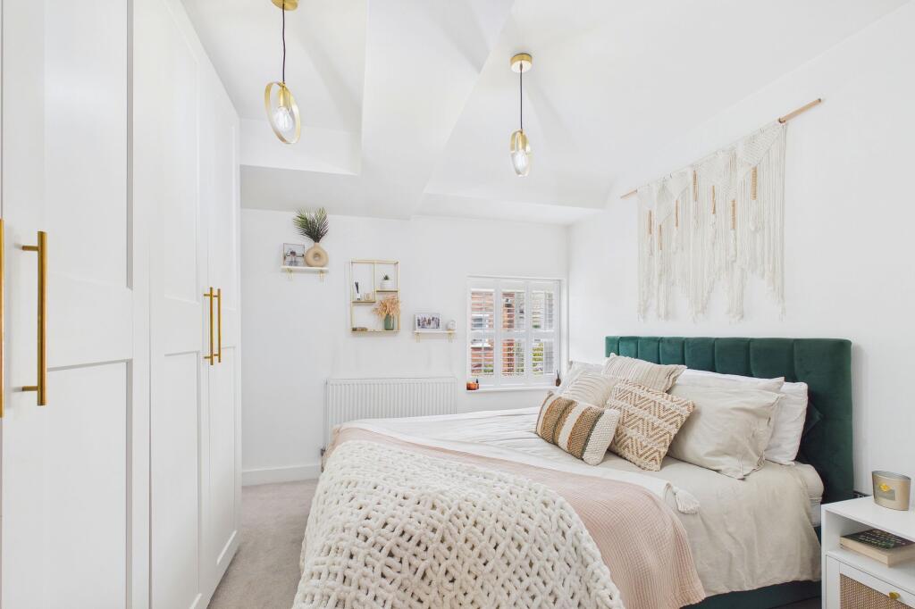 Apartment in Chester - View 4