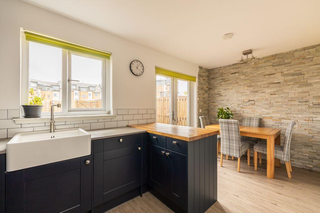 19 South Chesters Drive, Bonnyrigg, EH19 3WJ photo 4