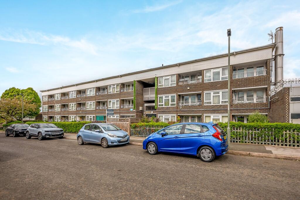 Main image of property: Nunnington Close, London, SE9