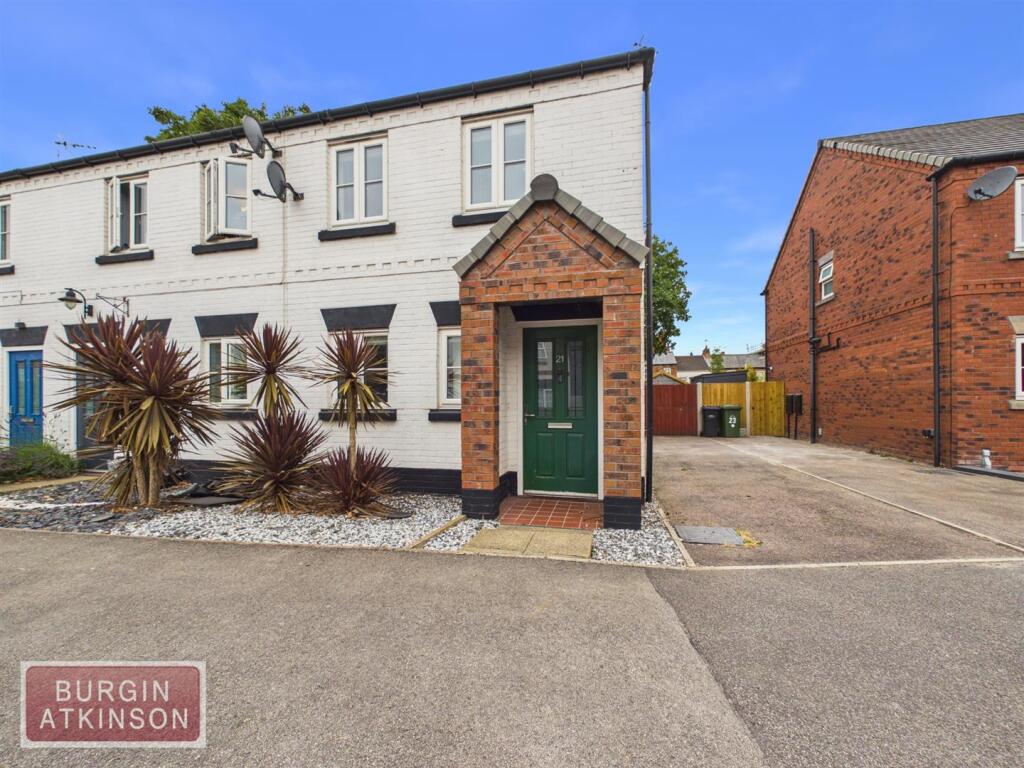 Main image of property: Elizabethan Gardens, Retford