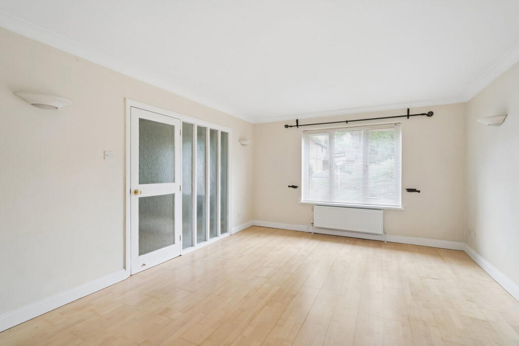 House in London - View 2