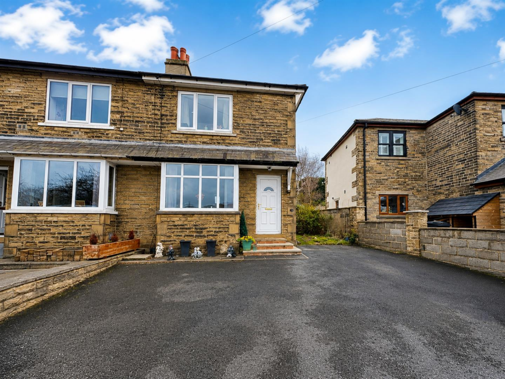 2-bed semi-detached on Lower Edge Road, Lower Edge, Elland, £210,000