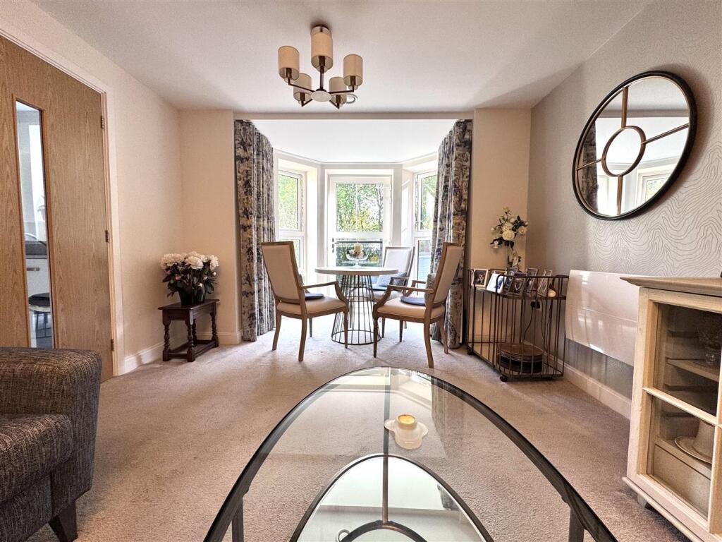 Apartment in Sheffield - View 5