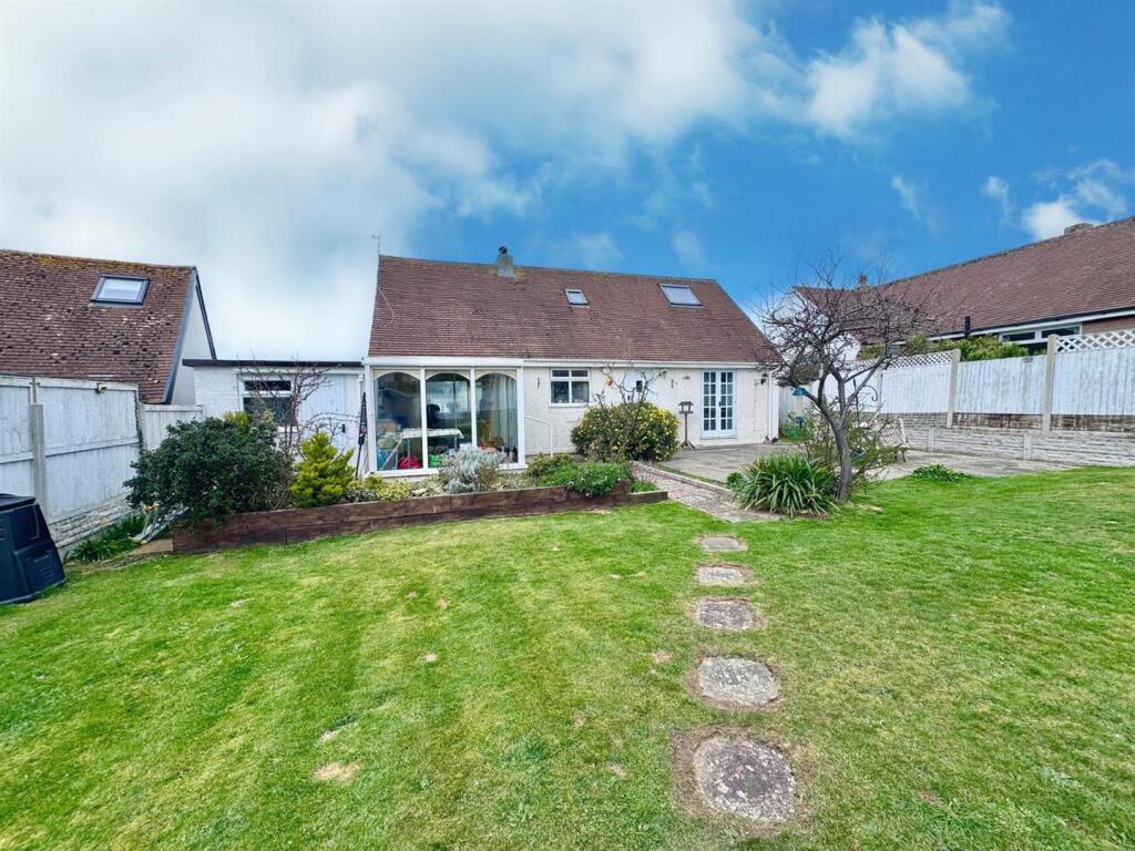 Rockfield Drive, Llandudno photo 3